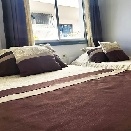 3 Bedroom Pool Front In * 아데제