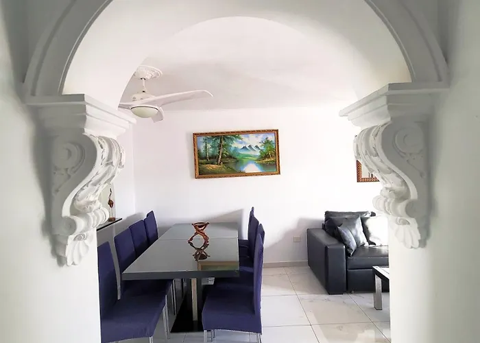 3 Bedroom Pool Front In Будинок відпочинку *