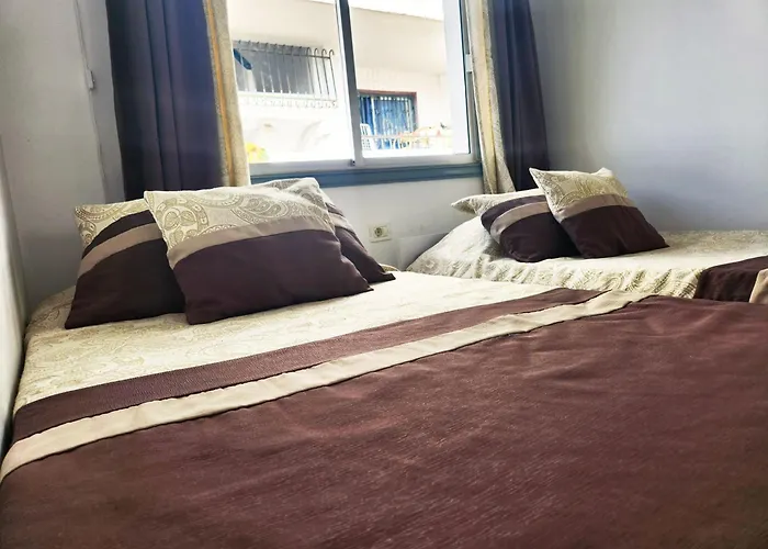 3 Bedroom Pool Front In * Адехе